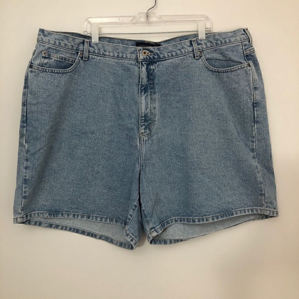 NWT Venezia Jeans Size 28 Jean Shorts!!
